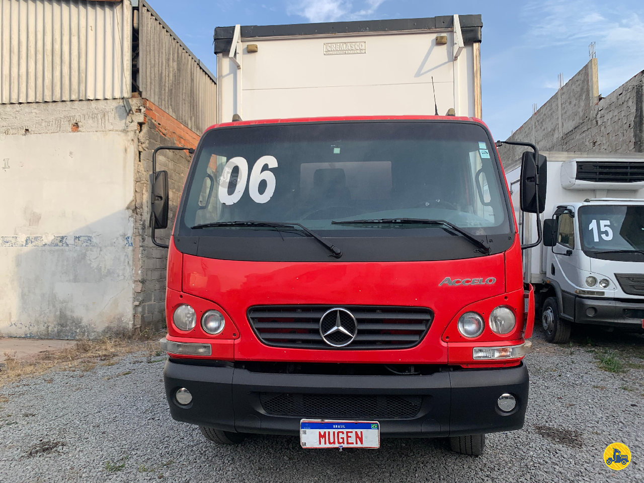 MB 915 de Mugen Caminhões